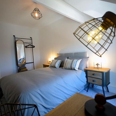 Heritage Holiday Accommodation Pembroke Dock Exteriör bild