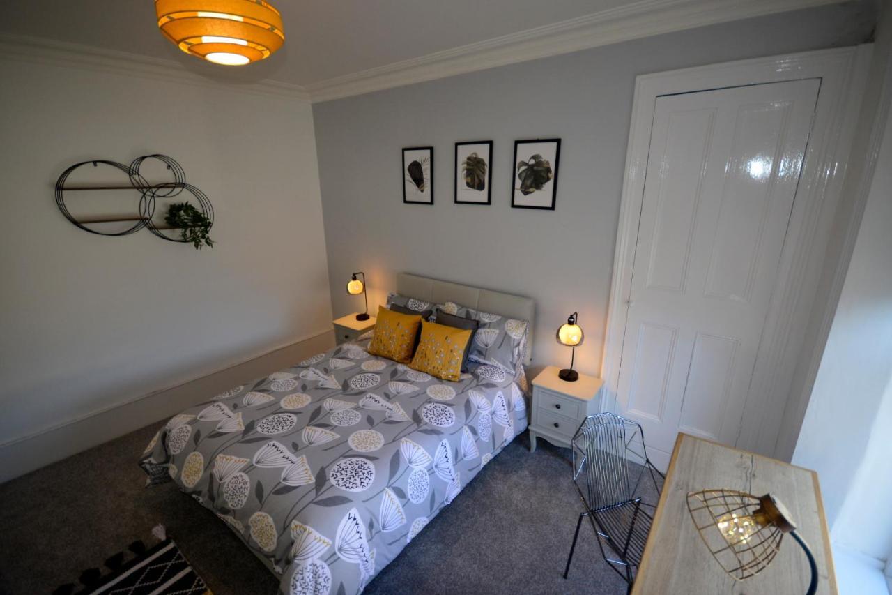 Heritage Holiday Accommodation Pembroke Dock Exteriör bild