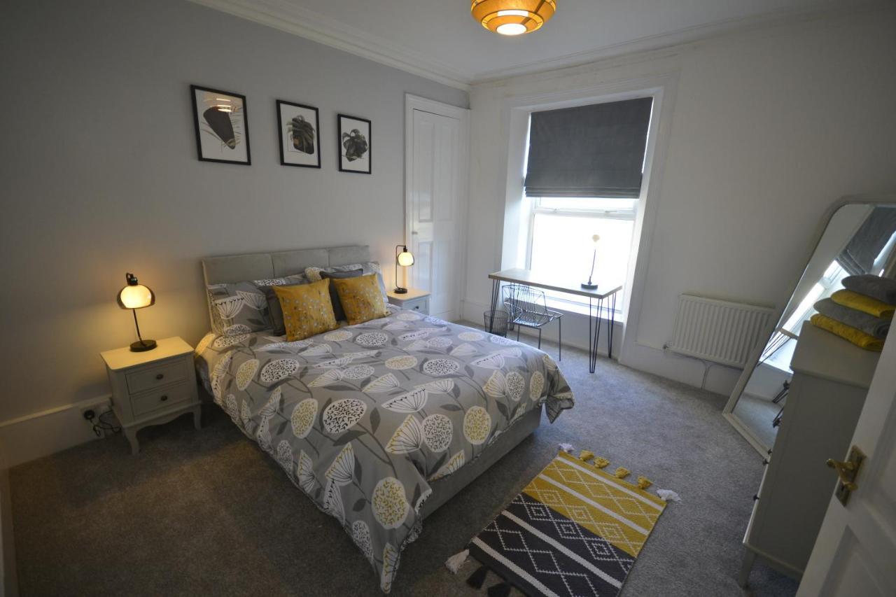 Heritage Holiday Accommodation Pembroke Dock Exteriör bild