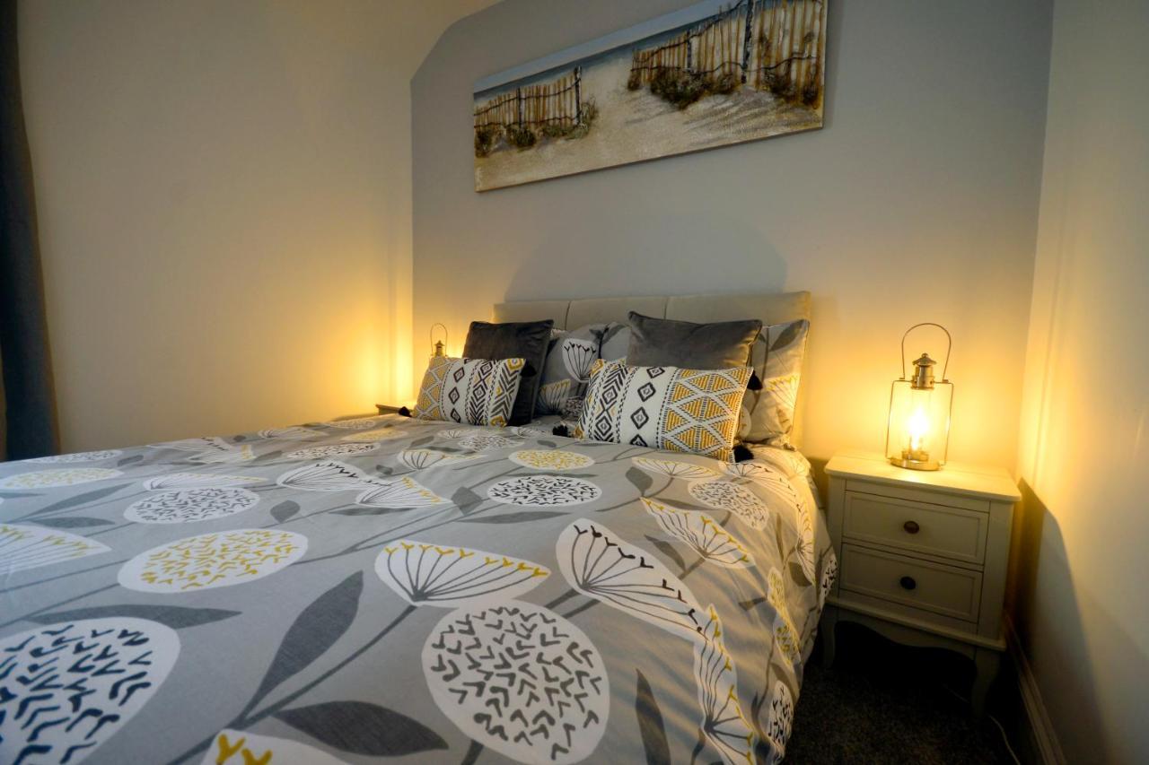 Heritage Holiday Accommodation Pembroke Dock Exteriör bild
